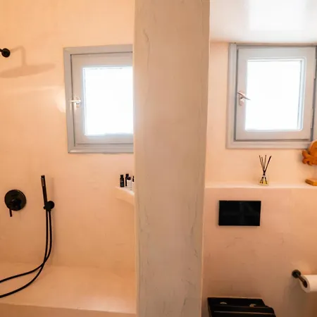 Divino (adults Only) * Fira (Santorini)